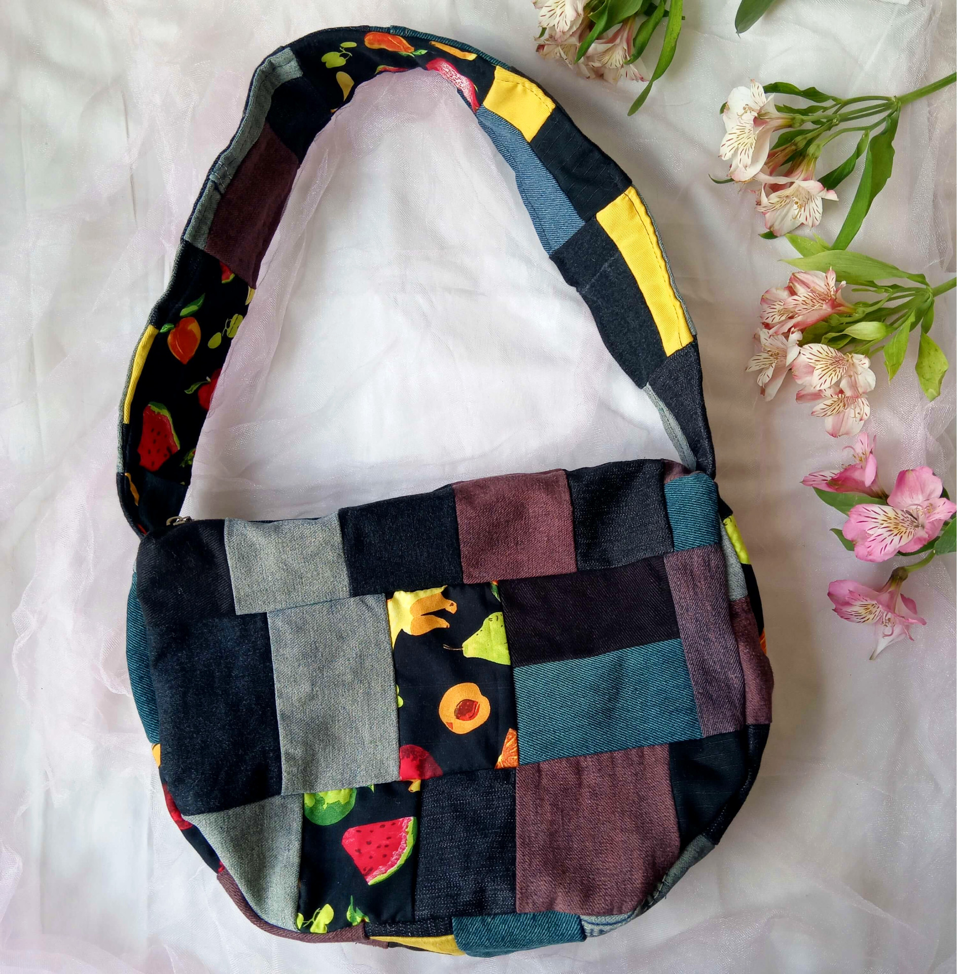 Bolso media luna Frutas ()
