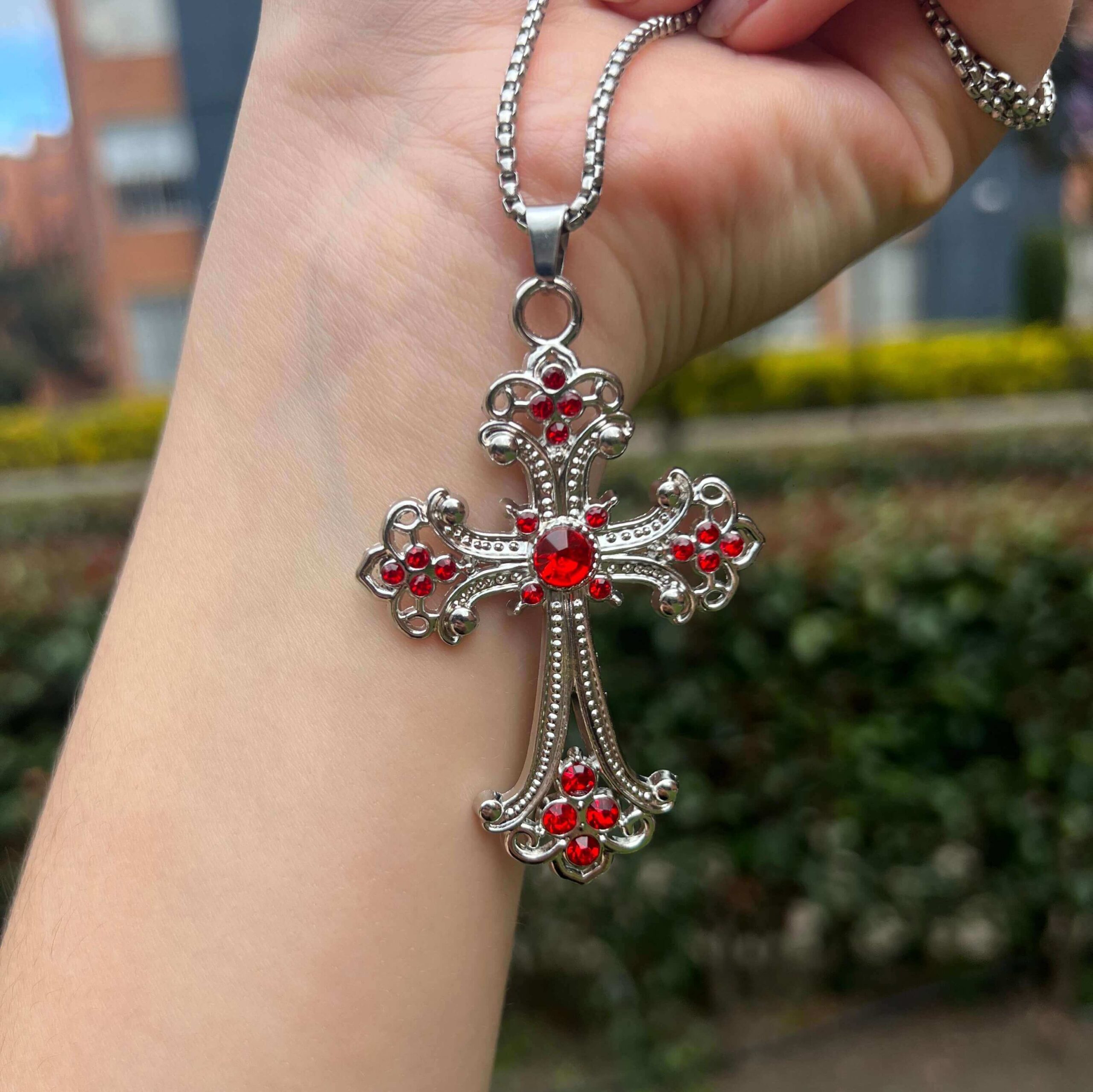 Cruz Red ()